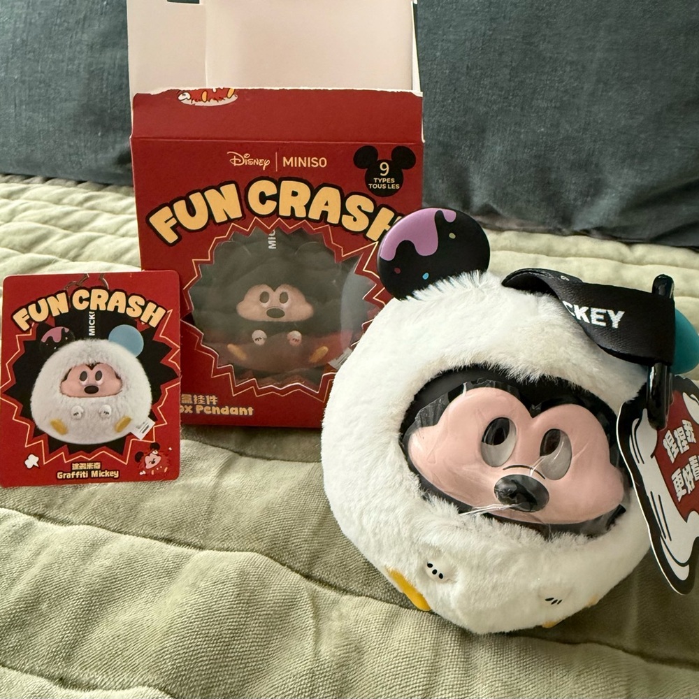 Fun Crash Mickey Plush Toy - White and Black